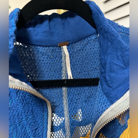 Freepeople.Size small. Isla pullover oversized front zip crochet sweatshirt - Picture 7 of 15